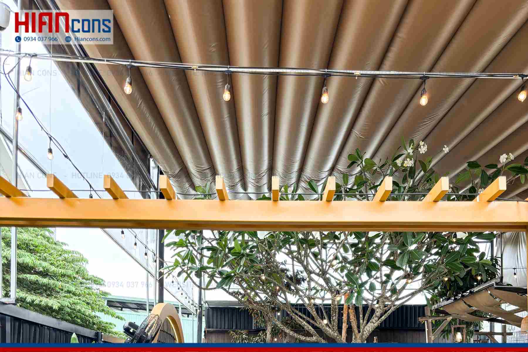 Thi công quán cafe B00M Coffee trọn gói