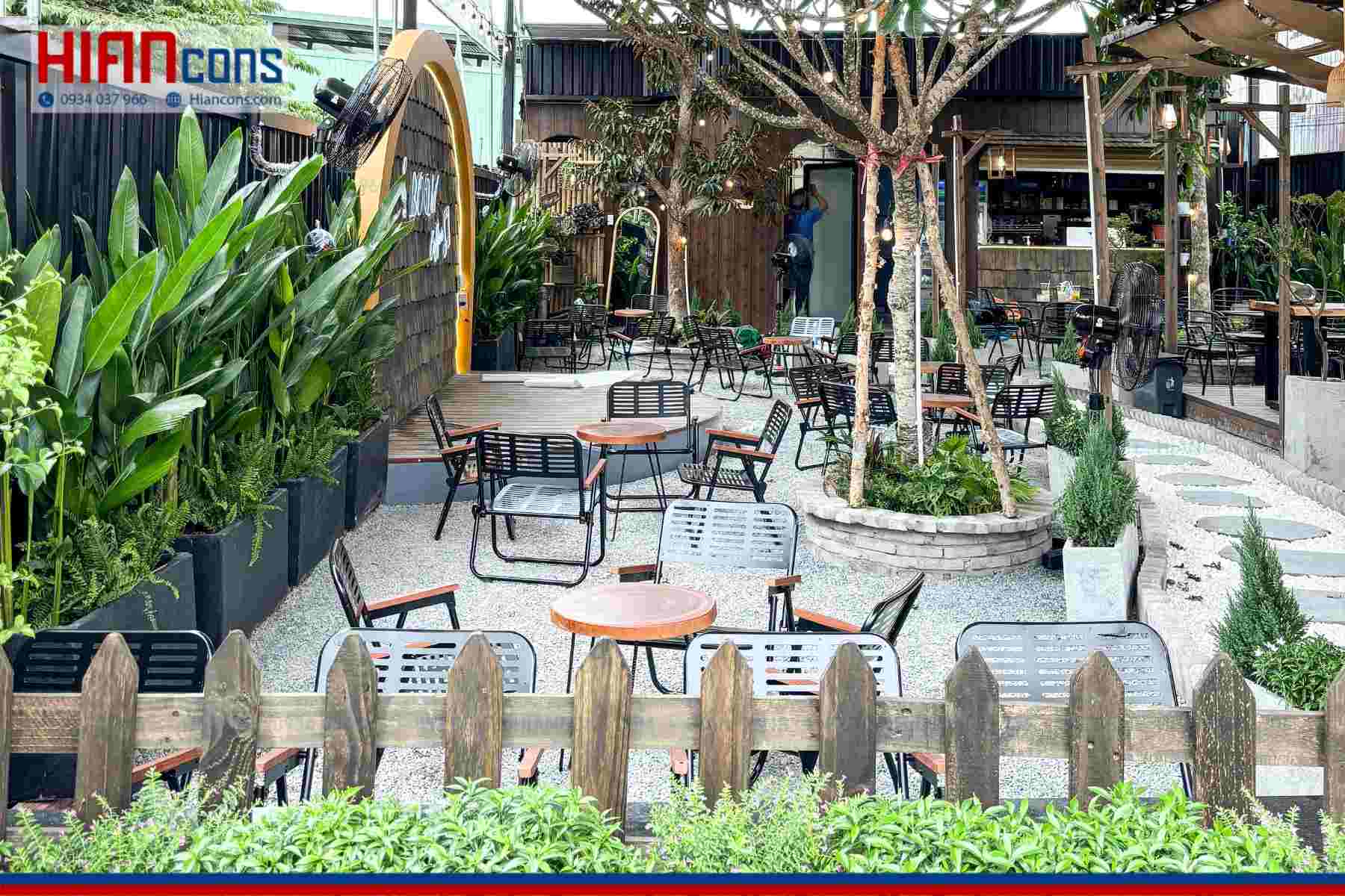 Thi công quán cafe B00M Coffee trọn gói