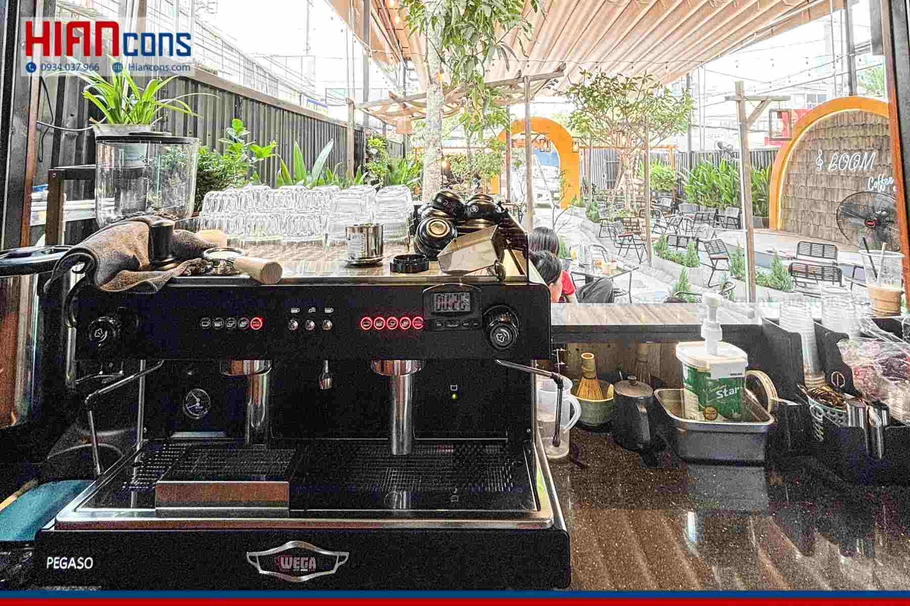 Thi công quán cafe B00M Coffee trọn gói
