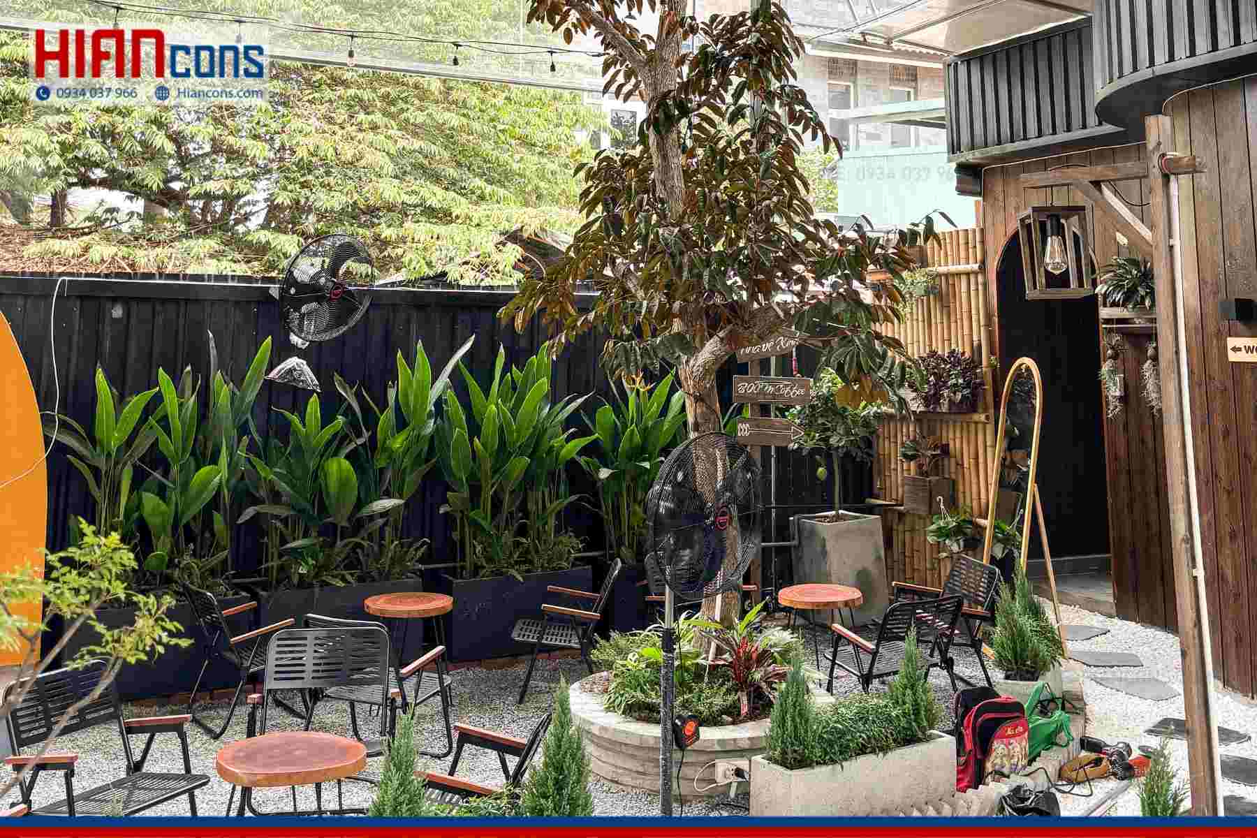 Thi công quán cafe B00M Coffee trọn gói