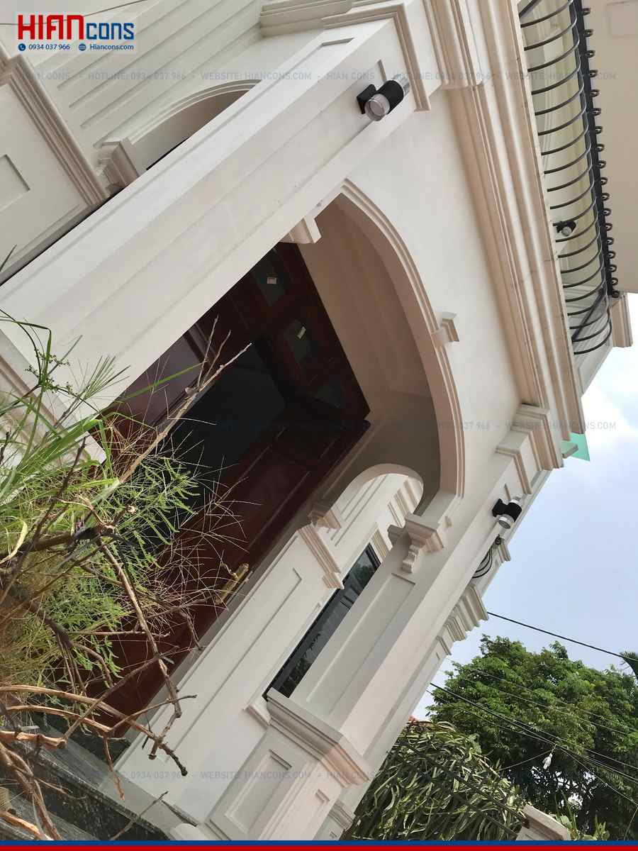 Biệt Thự Tân Cổ Điển Có Gara